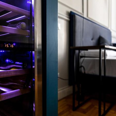 Blue Inn Luxury Suites روما المظهر الخارجي الصورة